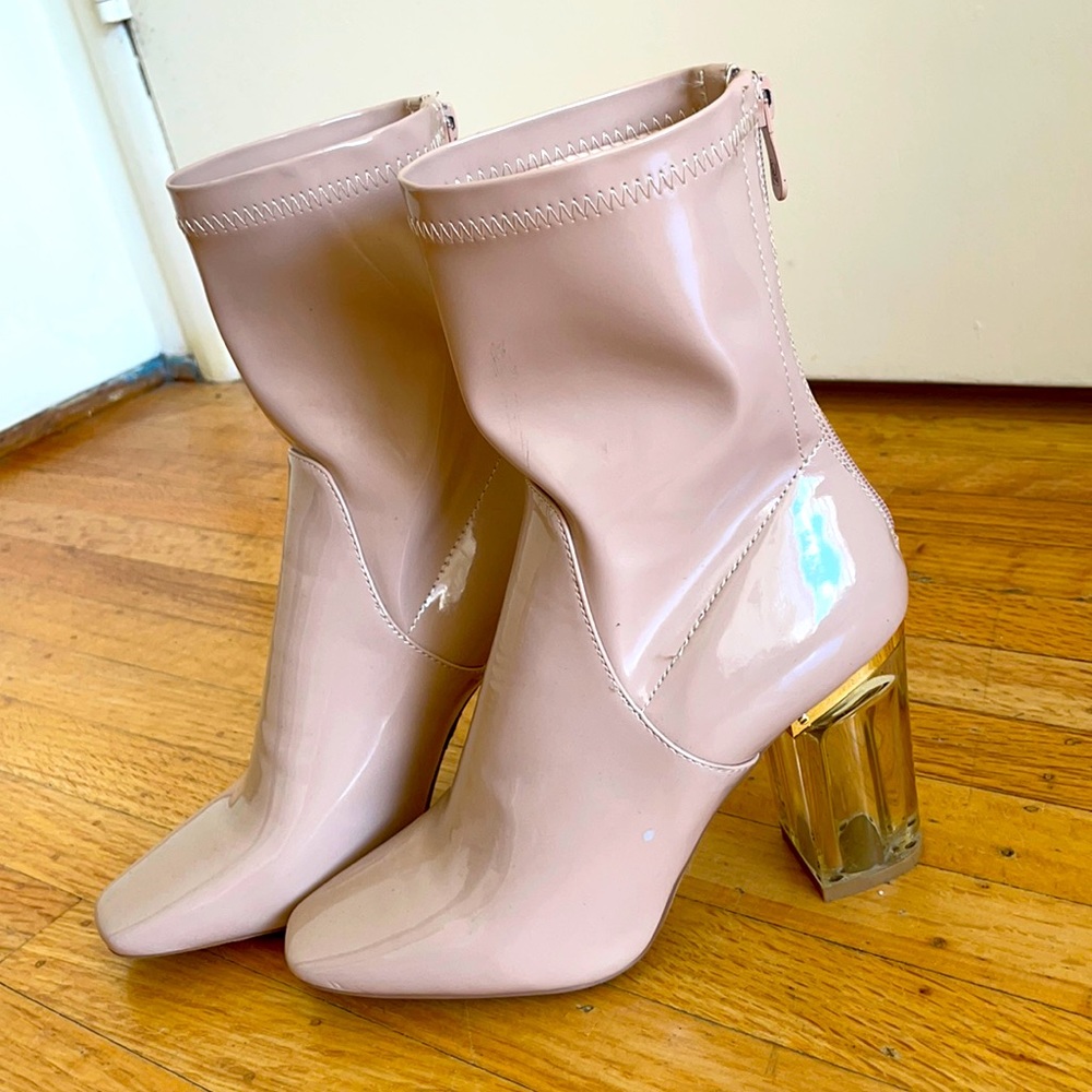 Plexiglass nude boots